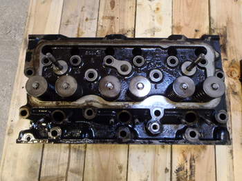 salg af New Holland TVT155  Cylinder Head