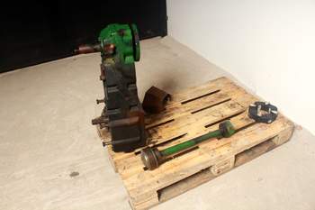 salg af John Deere 7230 R  Front PTO