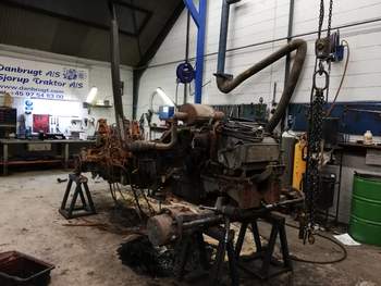 salg af Deutz-Fahr Agrotron 106 tractor