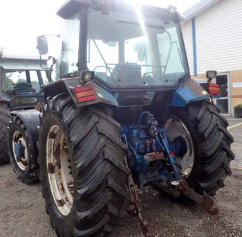 salg af Ford 8240 tractor