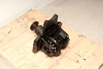 salg af New Holland T6050  Front axle differential