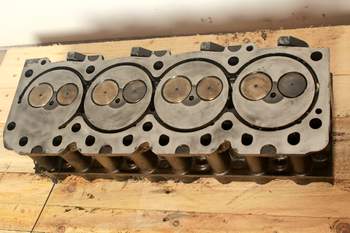 salg af Volvo L30 B  Cylinder head