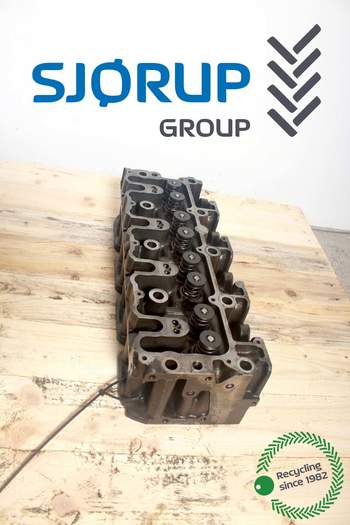 Volvo L30 B  Cylinder head