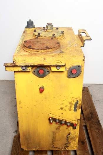 salg af New Holland E265 B  Hydraulic oil tank