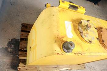 salg af New Holland E265 B  Hydraulic oil tank