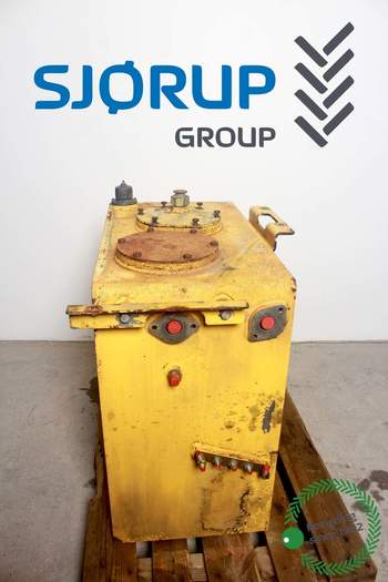 Hydraulic oil tank