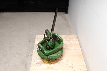 salg af John Deere 6920 LEFT Front axle final drive