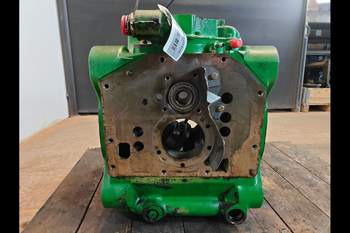 salg af Bagtøjshus John Deere 6420