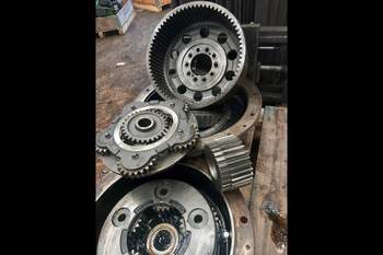 salg af Endandtrieb Vorderachse Claas Xerion 4000 RECHT