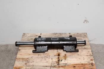 salg af Valtra S353  Front axle steering cylinder