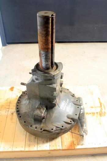 salg af Valtra S353 LEFT Rear Half Axle