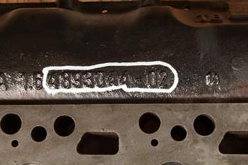 salg af New Holland TS125A  Cylinder Head