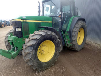 salg af John Deere 6910 traktor