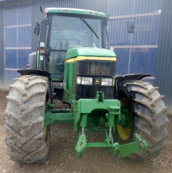 salg af John Deere 6910 traktor