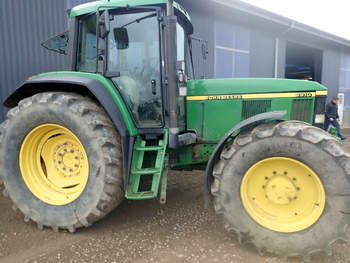 salg af John Deere 6910 traktor