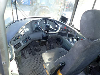 salg af Volvo A25 D Dumper