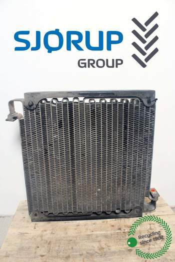 Volvo A25 D  Condenser