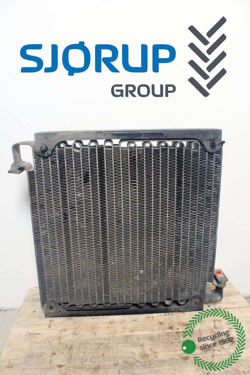 salg af Volvo A25 D  Condenser