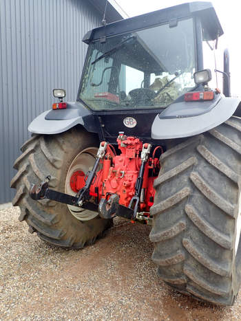 salg af New Holland TM165 traktor