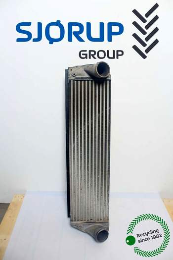 New Holland T8050  Intercooler