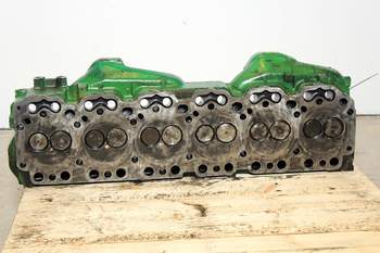 salg af John Deere 3650  Cylinder Head