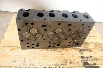 salg af Valtra T191  Cylinder Head