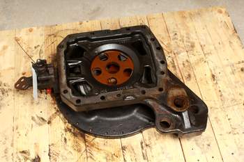 salg af Valtra 8350 LEFT Brake housing, Rear Transmission