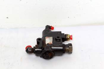 salg af Valtra 8350  Priority valve