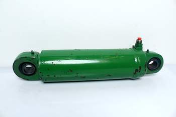 salg af John Deere 6140 R LEFT Lift Cylinder