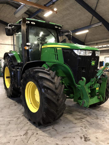 salg af John Deere 7230 R traktor