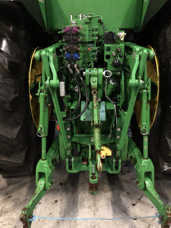 salg af John Deere 7230 R traktor