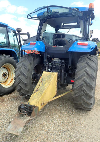 salg af New Holland T6010 traktor