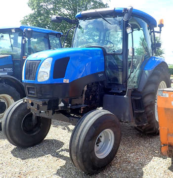 salg af New Holland T6020 traktor