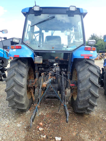 salg af New Holland TS90 traktor