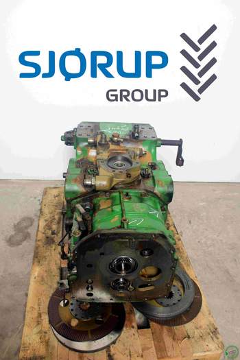 John Deere 6300  Rear Transmission