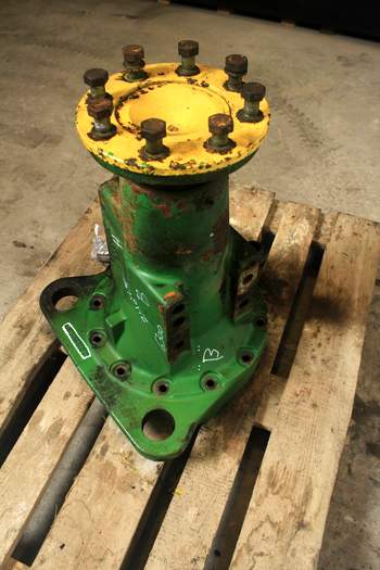 salg af John Deere 6300 RIGHT Rear Axle