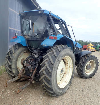 salg af New Holland 8160 traktor