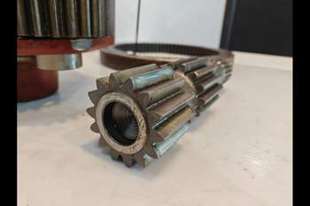 salg af  8160 RIGHT Rear axle planetary gear