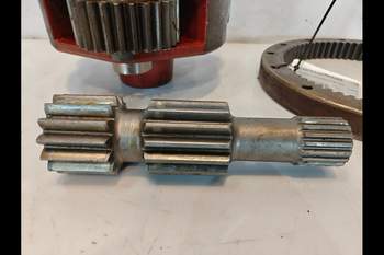 salg af  8160 RIGHT Rear axle planetary gear