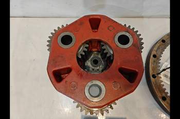 salg af  8160 RIGHT Rear axle planetary gear