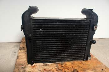 salg af Intercooler Case Puma 230 