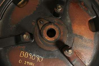 salg af Schwungräder New Holland BB9090 