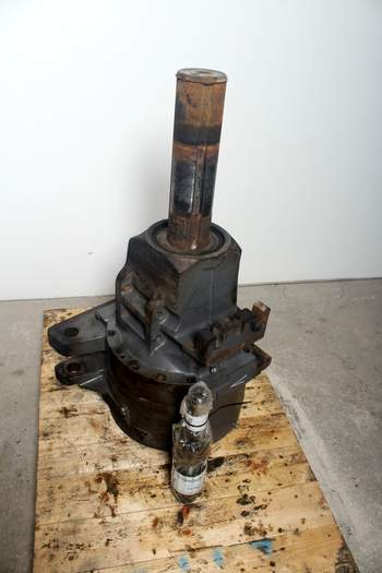 salg af Massey Ferguson 7726 LEFT Rear Axle