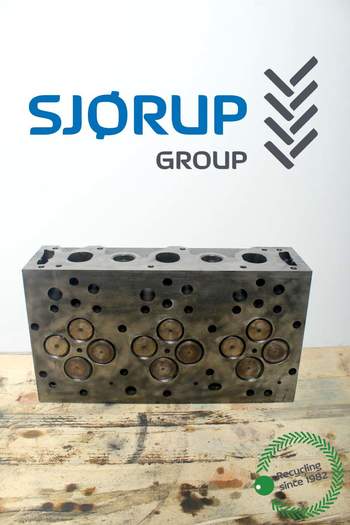 Massey Ferguson 7726  Cylinder Head