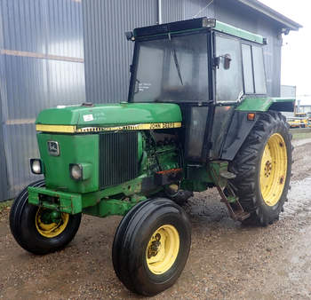 salg af John Deere 3140 traktor