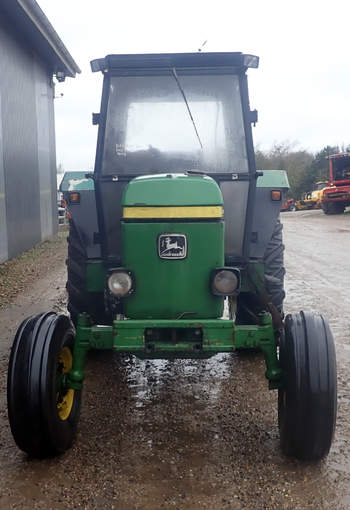 salg af John Deere 3140 traktor