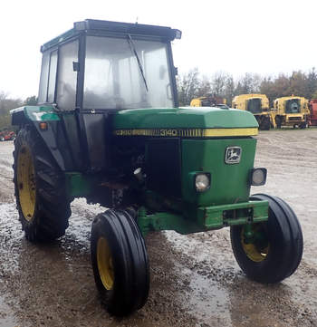 salg af John Deere 3140 traktor