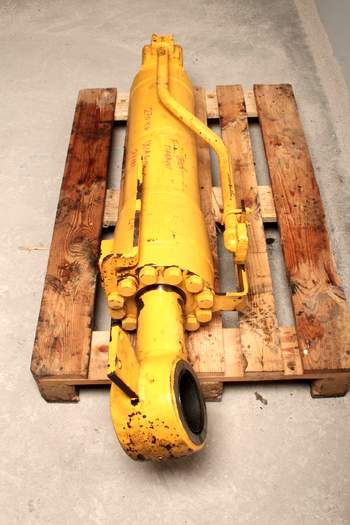 salg af Komatsu WA480-6  Hydraulic Cylinder