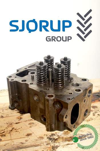 Komatsu WA480-6  Cylinder head