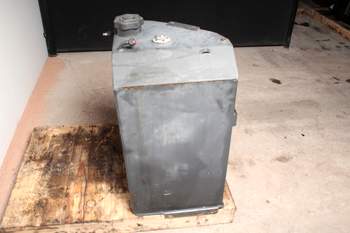 salg af Terex TC85  Fuel tank